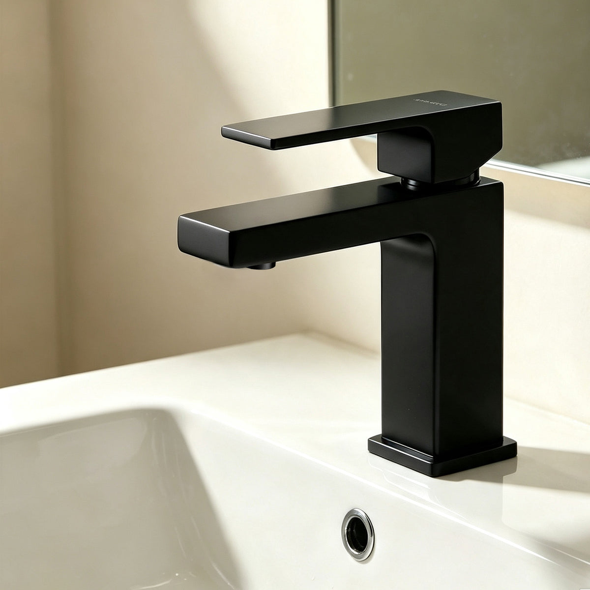16401QT Single Handle Bathroom Faucet